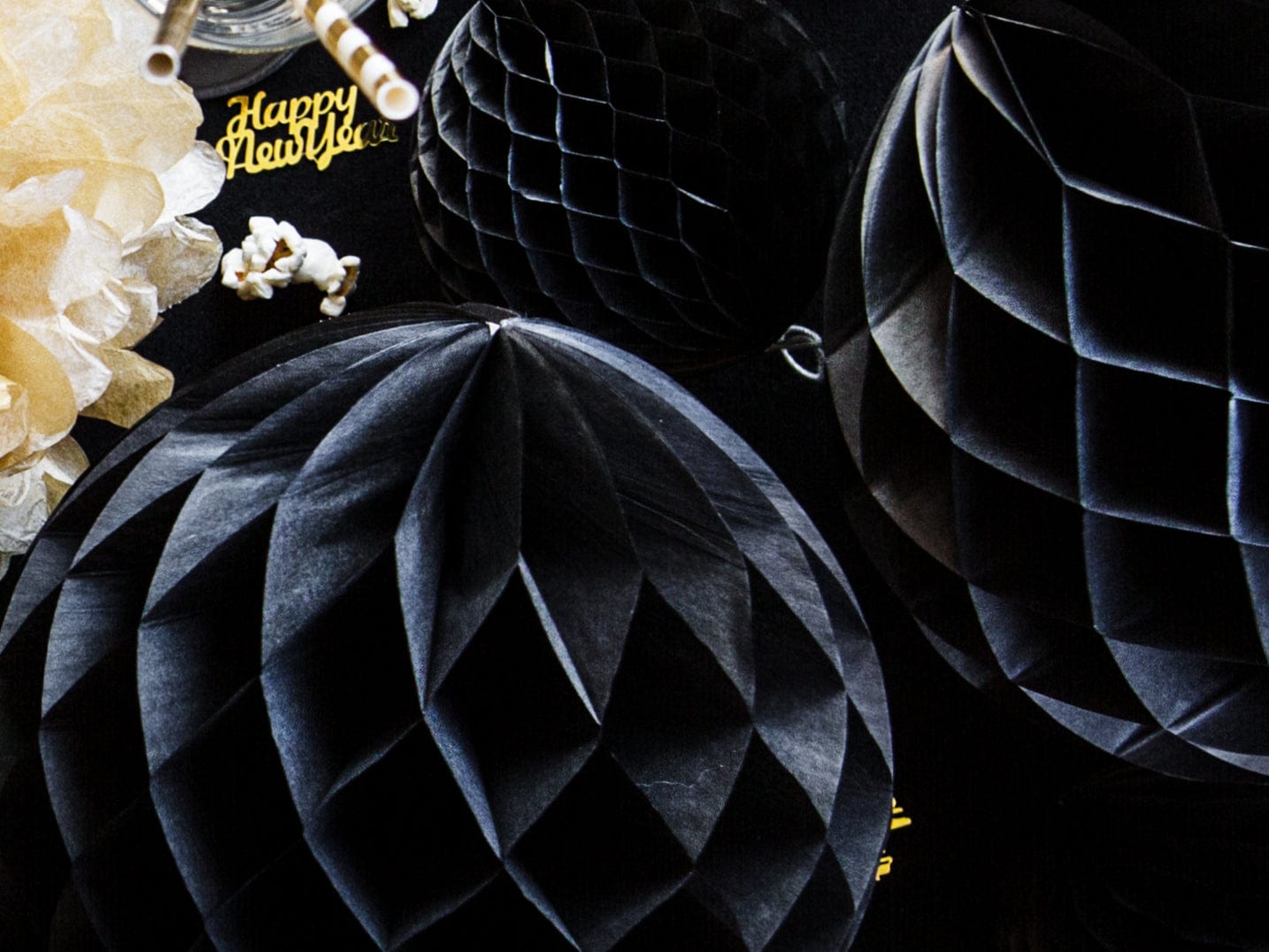 Honeycomb ball- Svart